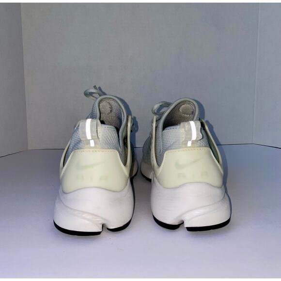 Nike Air Presto Women’s Running Shoes Size 8 Light Silver Gray 878068-017 - Picture 7 of 8